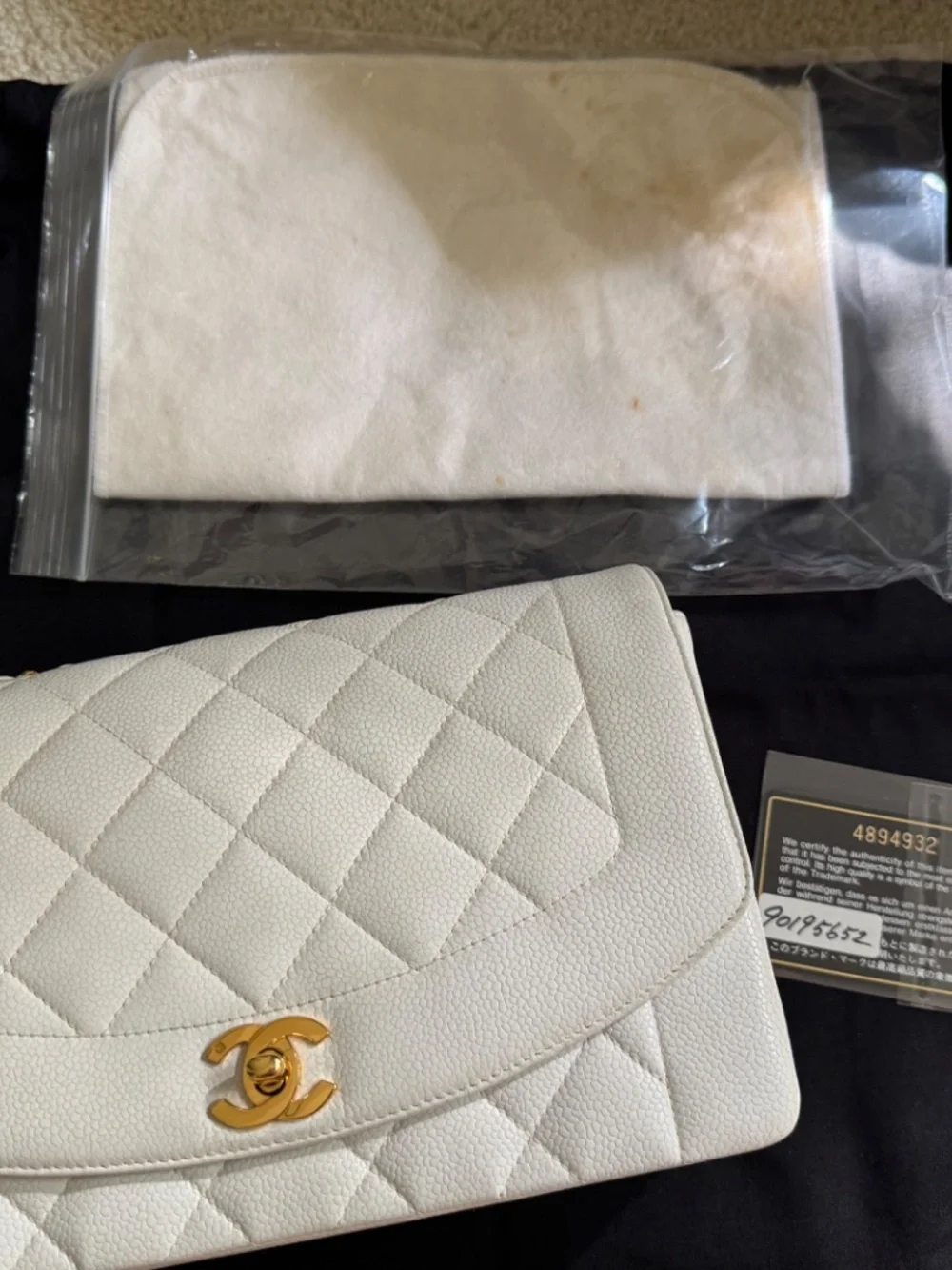 Vintage Medium White Chanel Diana Caviar